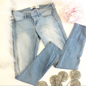 🛍 Hollister Jeans